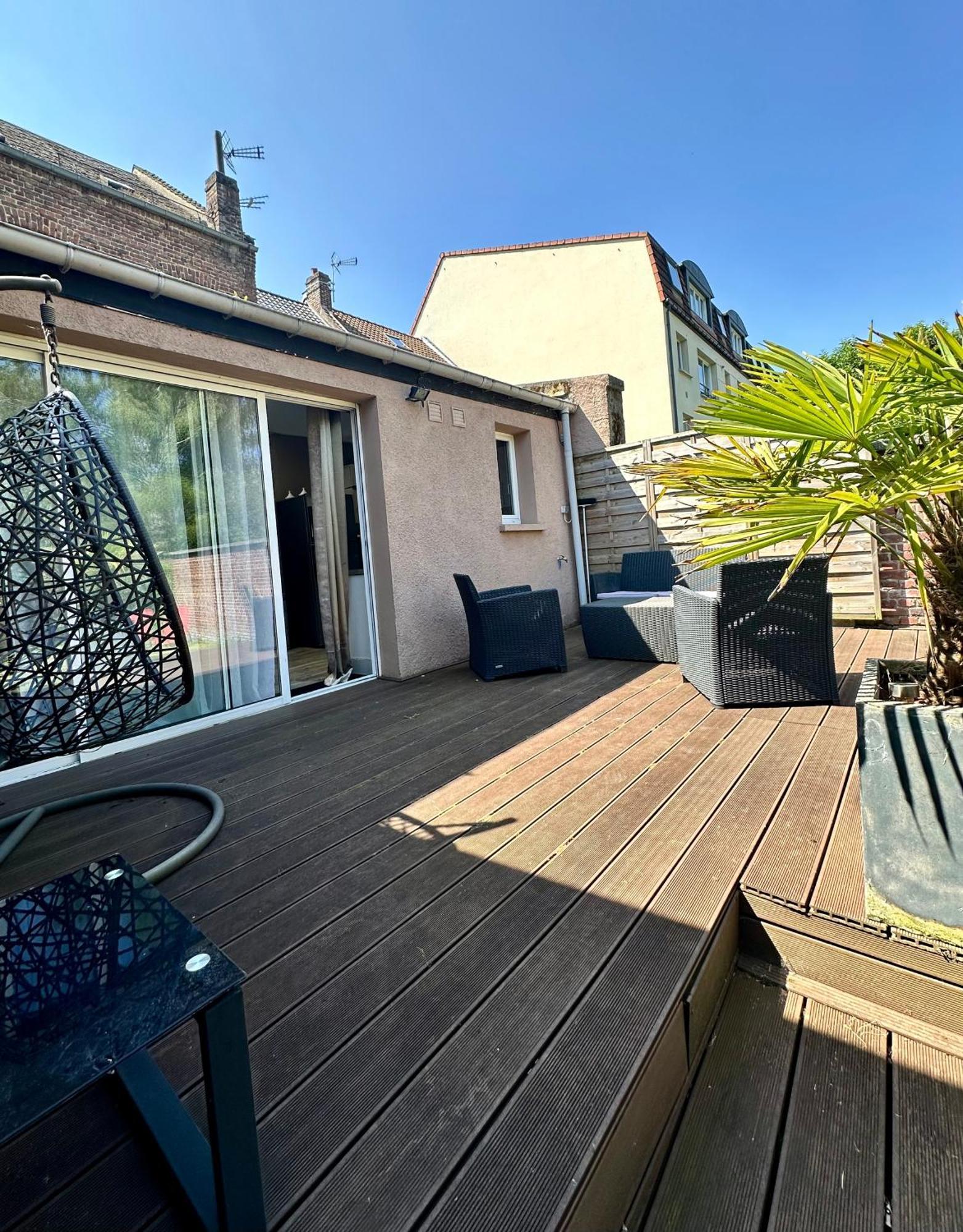 Oasis Citadine Terrasse Intime Jardin Privatif En Plein Centre Ville 70M2 Cambrai Eksteriør billede