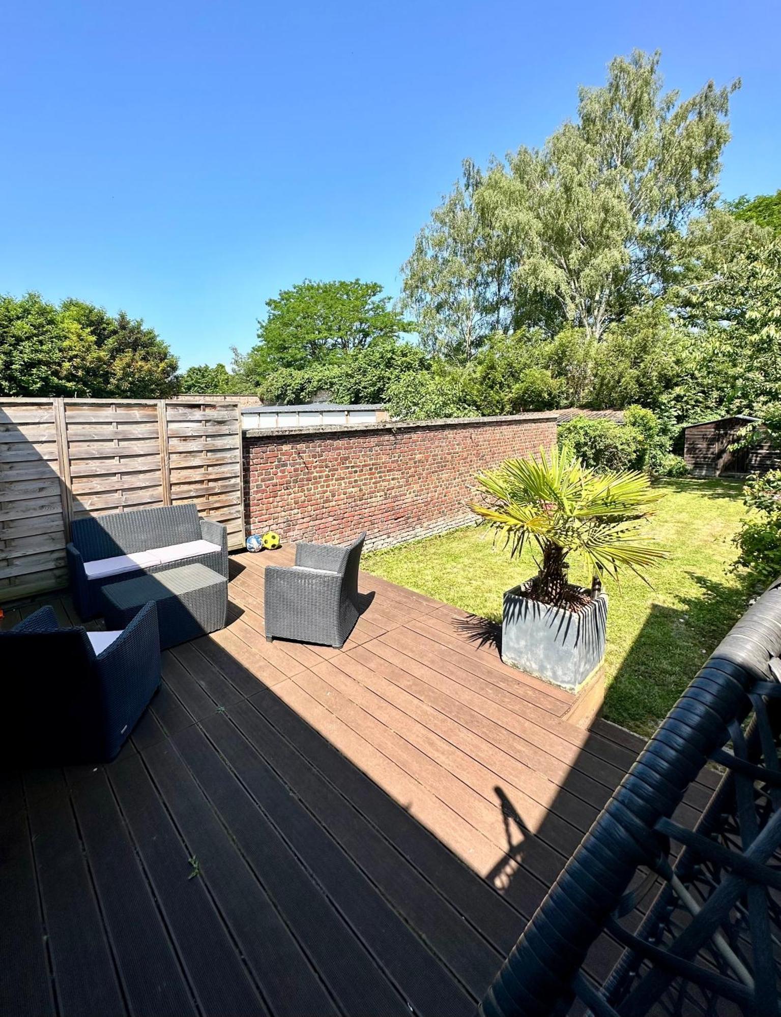Oasis Citadine Terrasse Intime Jardin Privatif En Plein Centre Ville 70M2 Cambrai Eksteriør billede