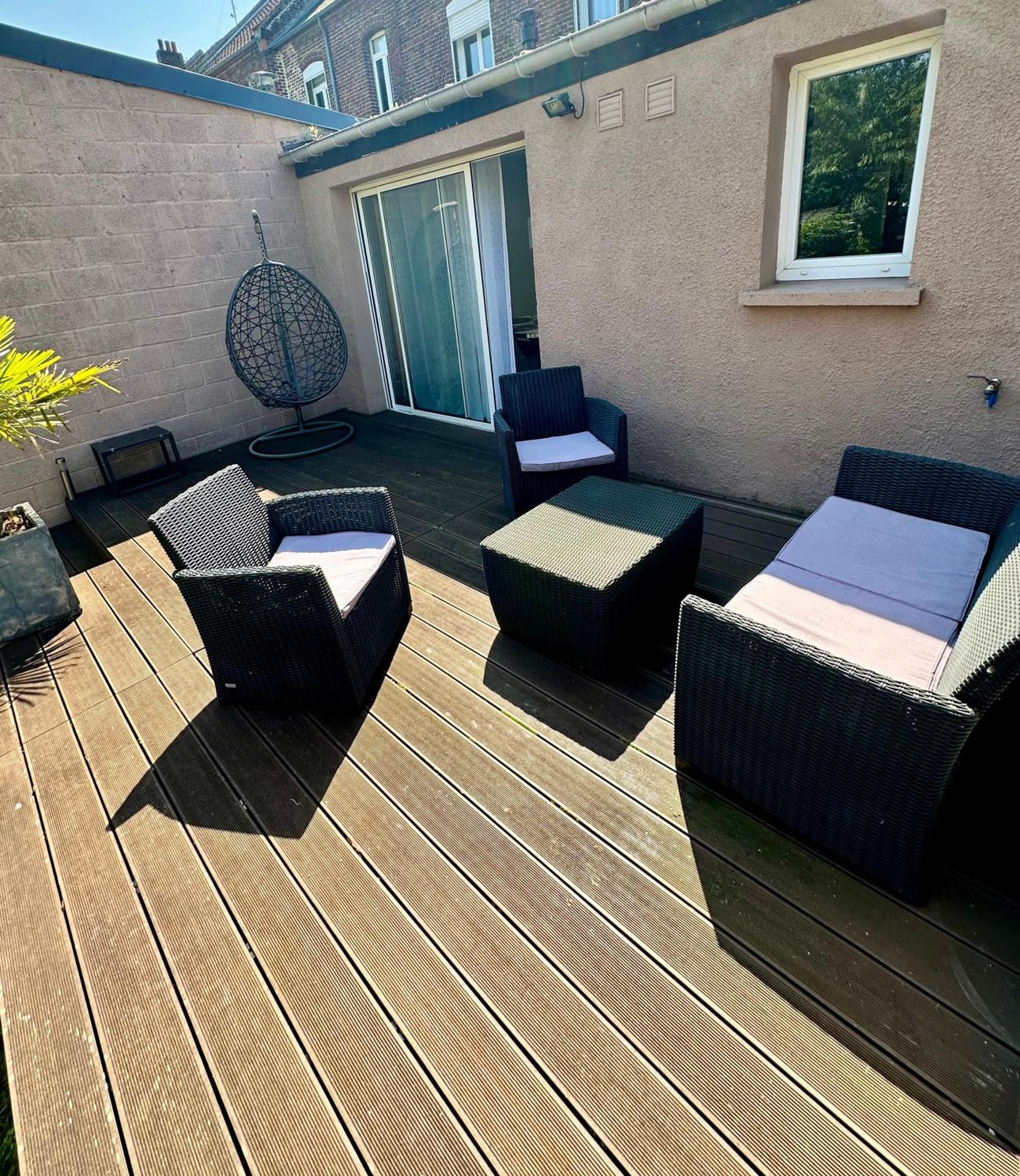 Oasis Citadine Terrasse Intime Jardin Privatif En Plein Centre Ville 70M2 Cambrai Eksteriør billede
